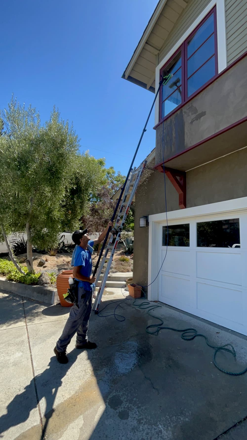 Gallery photos for Exterior Window Cleaning on a Multi-Story Home in Saratoga: Image #2