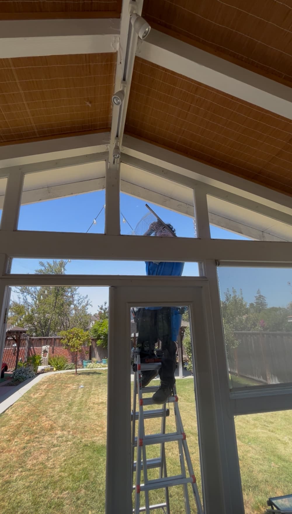 Gallery photos for Full Window and Screen Cleaning at a San Jose Home: Image #2